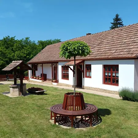 Puszta Pagony Vendeghaz Apartment