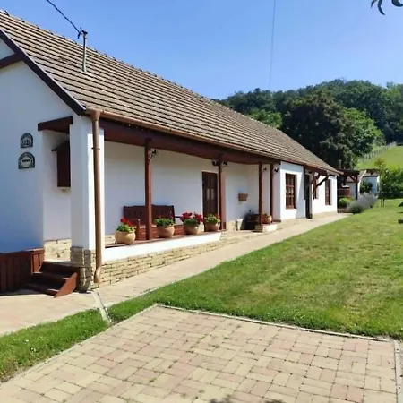 Puszta Pagony Vendeghaz Apartment Pusztaszemes
